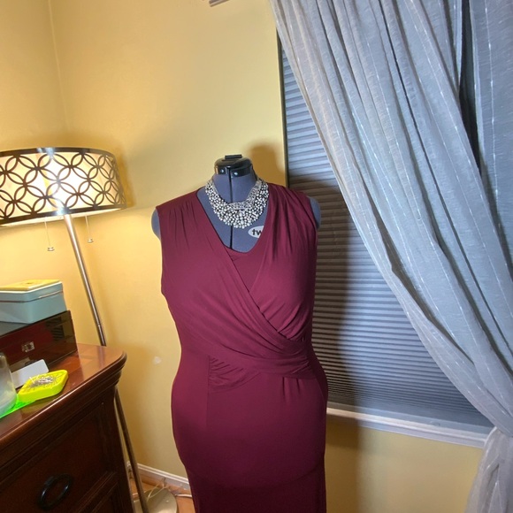 Sleeveless, faux wrap and stunning! - Picture 3 of 9